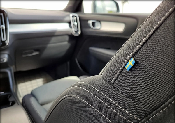 Volvo XC 40 cena 151111 przebieg: 32180, rok produkcji 2023 z Krzyż Wielkopolski małe 436